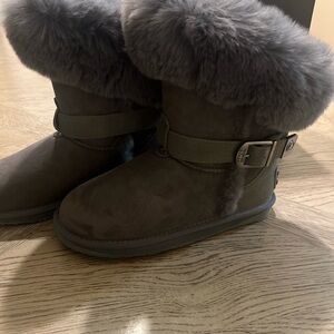 Australia Luxe Women's Boot Tsar Short Sheepskin Fur Size 8 Msrp $410